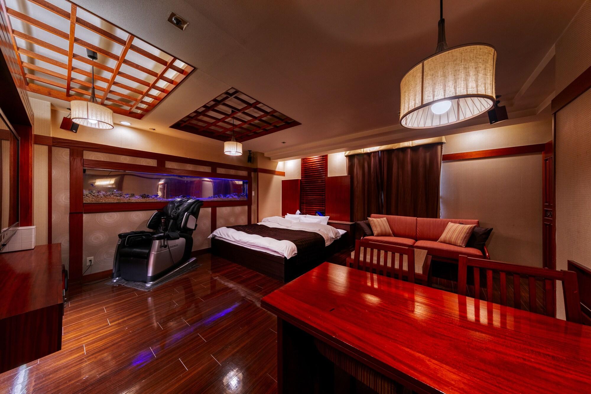 Hotel & Spa Lotus (Adults Only) Киото Екстериор снимка